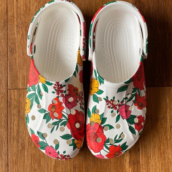 CROCS Shoes - CROCS Baya seasonal flower print NEW!